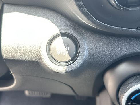 New 2025 Hyundai Venue Limited image 22