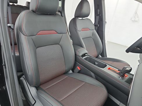 New 2026 Nissan Kicks SR FWD image 10