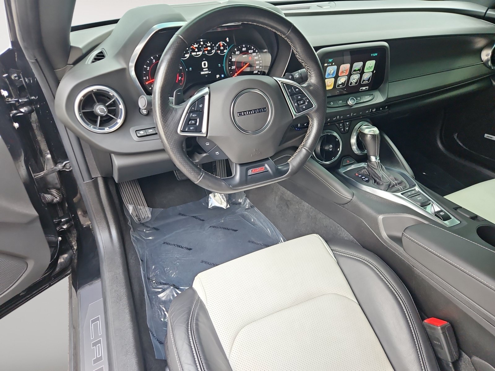 Used 2018 Chevrolet Camaro SS RWD image 10