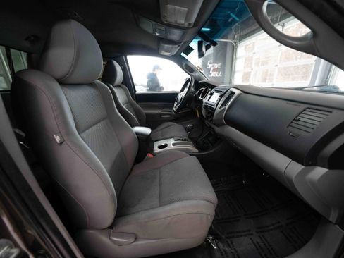 Used 2013 Toyota Tacoma 4x4 Access Cab V6 image 26