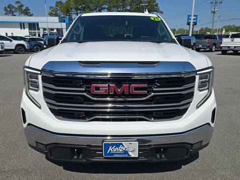 Used 2025 GMC Sierra 1500 SLT AWD/4WD image 8