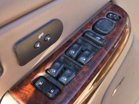 Used 2004 Chevrolet Tahoe LS w/ Preferred Equipment Group image 13