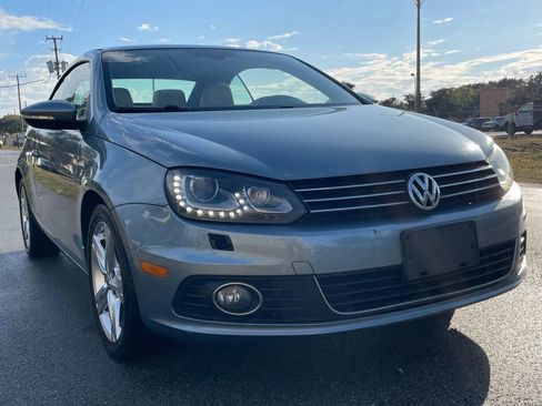 Used 2012 Volkswagen Eos Lux w/ Tech Pkg image 4