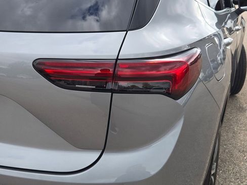 Used 2023 Buick Envision Essence image 12