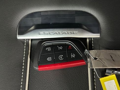 New 2026 Cadillac Escalade ESV V w/ LPO, ONYX Package image 44