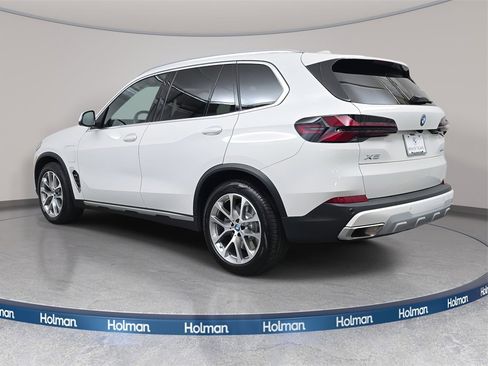 Used 2024 BMW X5 xDrive50e w/ Parking Assistance Package image 8