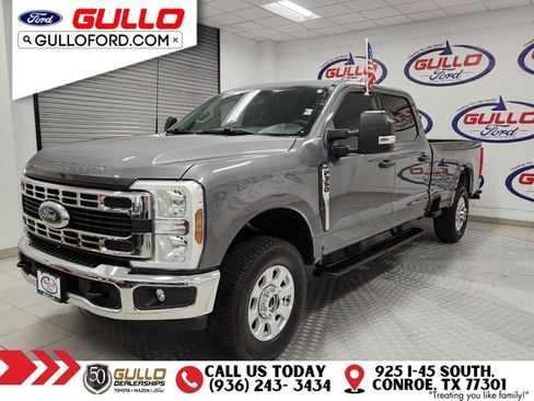 Used 2024 Ford F350 XLT image 3