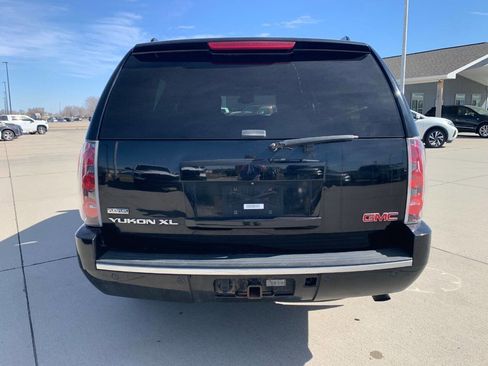 Used 2009 GMC Yukon XL Denali AWD/4WD image 8