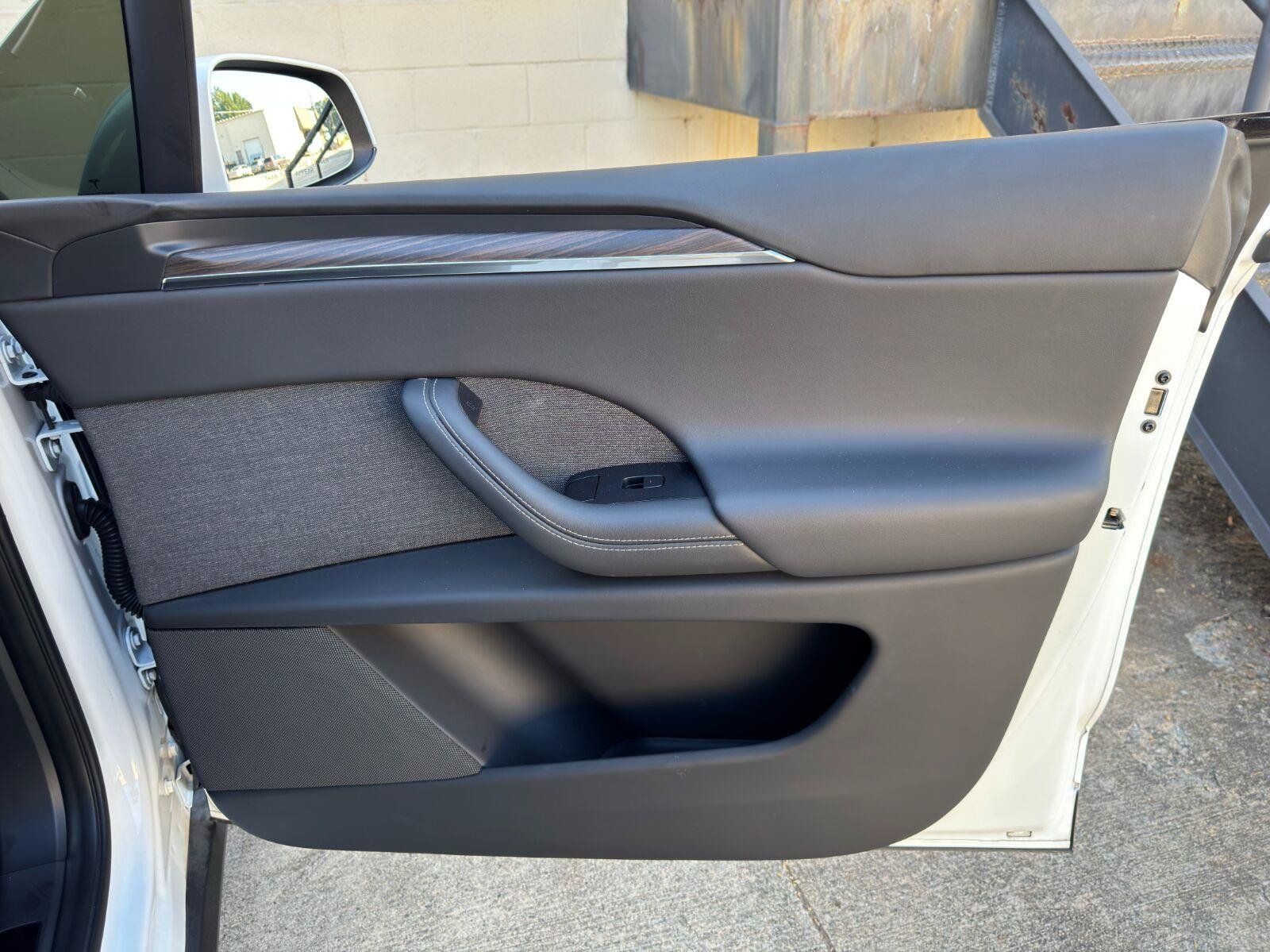 Used 2023 Tesla Model X AWD/4WD image 48