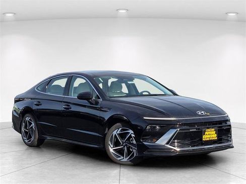 New 2025 Hyundai Sonata SEL image 1