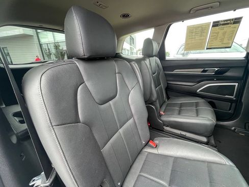 Used 2021 Kia Telluride EX w/ EX Premium Package AWD/4WD image 29