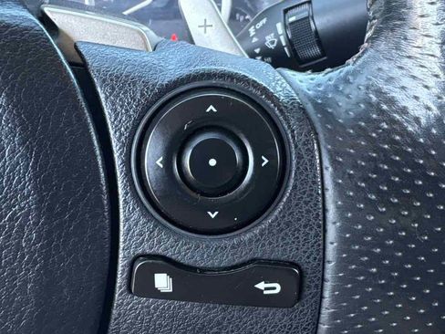 Used 2015 Lexus IS 250 RWD image 16