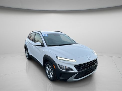 Used 2023 Hyundai Kona SEL image 3