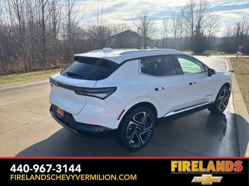 Certified 2024 Chevrolet Equinox EV LT image 9