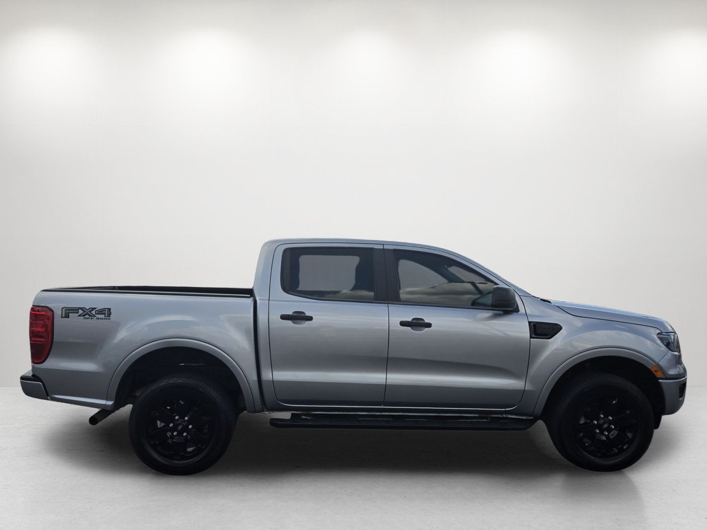 Used 2022 Ford Ranger XLT w/ Equipment Group 301A Mid AWD/4WD image 4