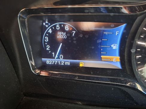 Used 2014 Lincoln MKX FWD w/ Equipment Group 101A image 3