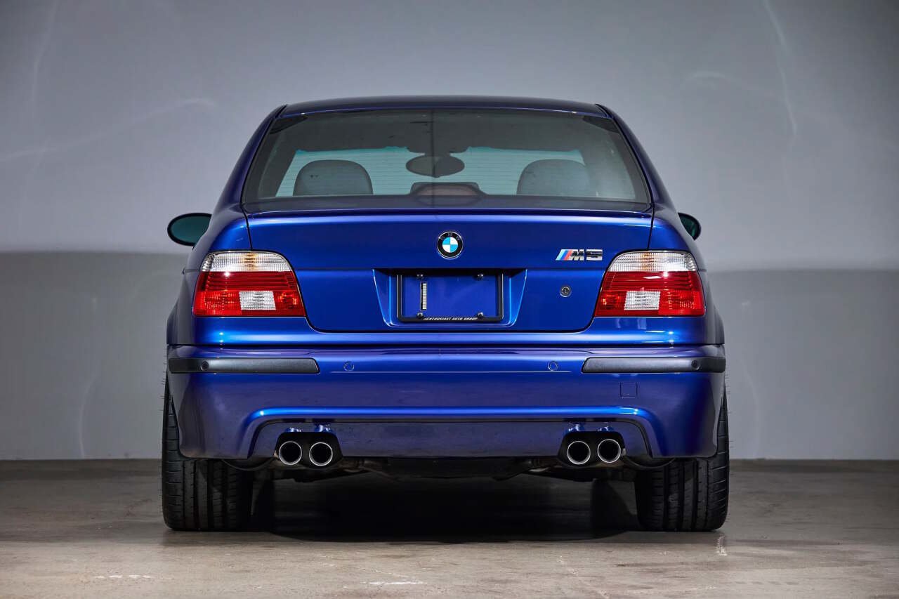 Used 2002 BMW M5 RWD image 6