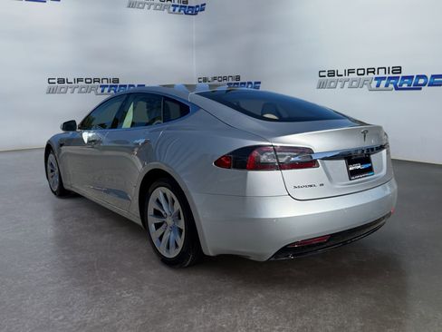 Used 2017 Tesla Model S 60 image 7