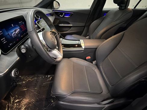 Used 2025 Mercedes-Benz C 300 Sedan image 25