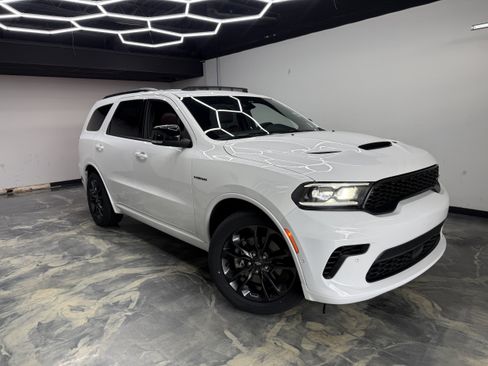 Used 2024 Dodge Durango R/T w/ Tow 'N Go Group AWD/4WD image 6