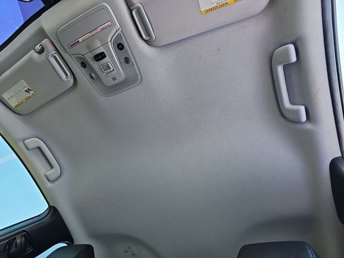 Used 2021 Toyota Prius Prime XLE w/ Carpet Mat Package (TMS) FWD image 36