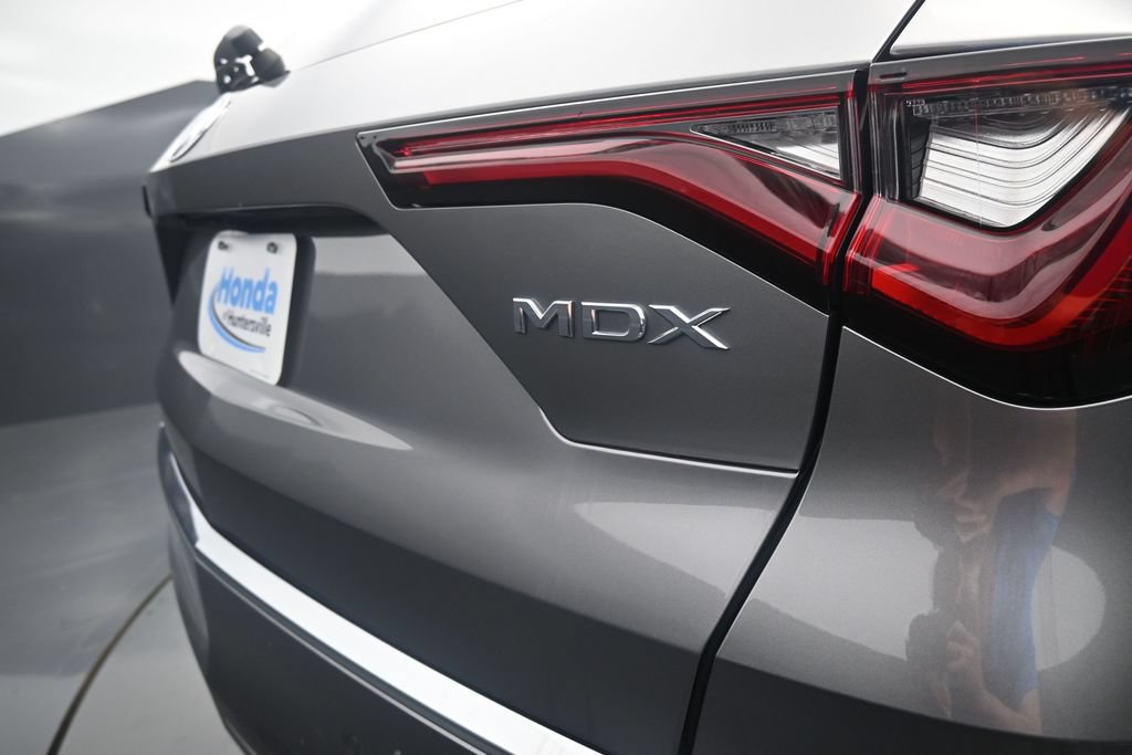 Used 2025 Acura MDX w/ Technology Package FWD image 11