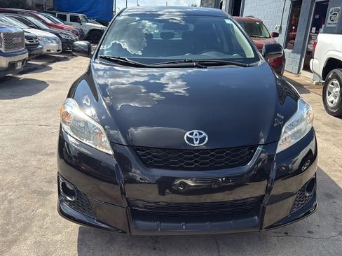 Used 2010 Toyota Matrix image 2