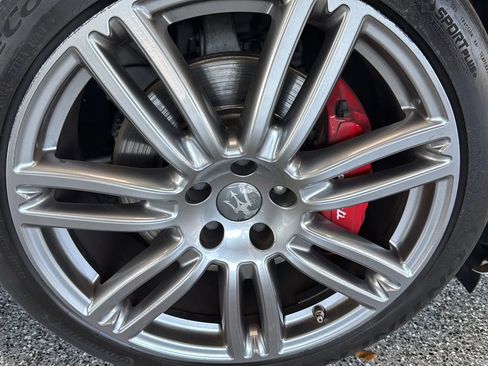 Used 2017 Maserati Ghibli w/ Luxury Package image 34