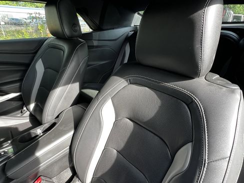 Used 2018 Chevrolet Camaro LT image 18
