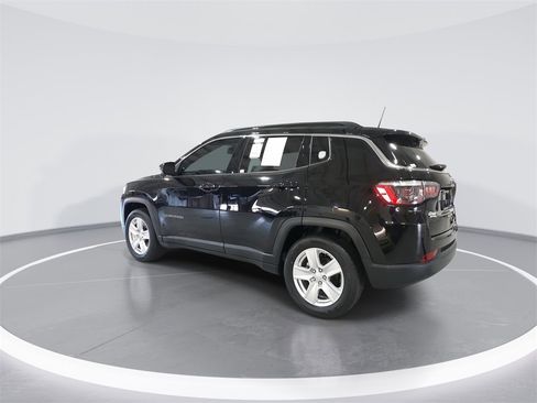 Used 2022 Jeep Compass Latitude image 6