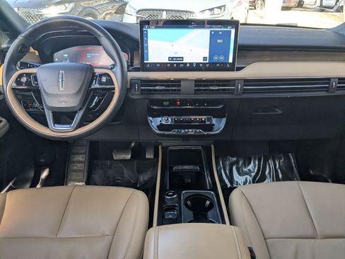 Used 2023 Lincoln Corsair Reserve w/ Jet Appearance Package image 21