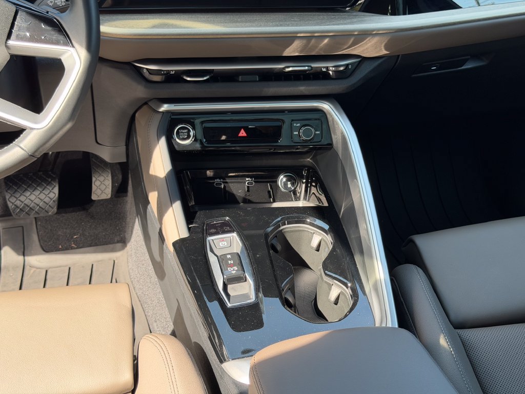 Used 2025 Audi Q5 Premium Plus w/ Premium Plus AWD/4WD image 21