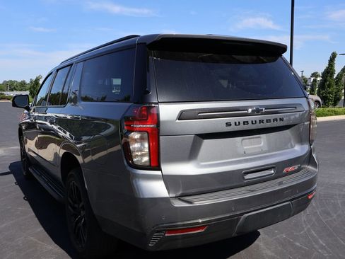 Used 2022 Chevrolet Suburban RST w/ Luxury Package AWD/4WD image 14