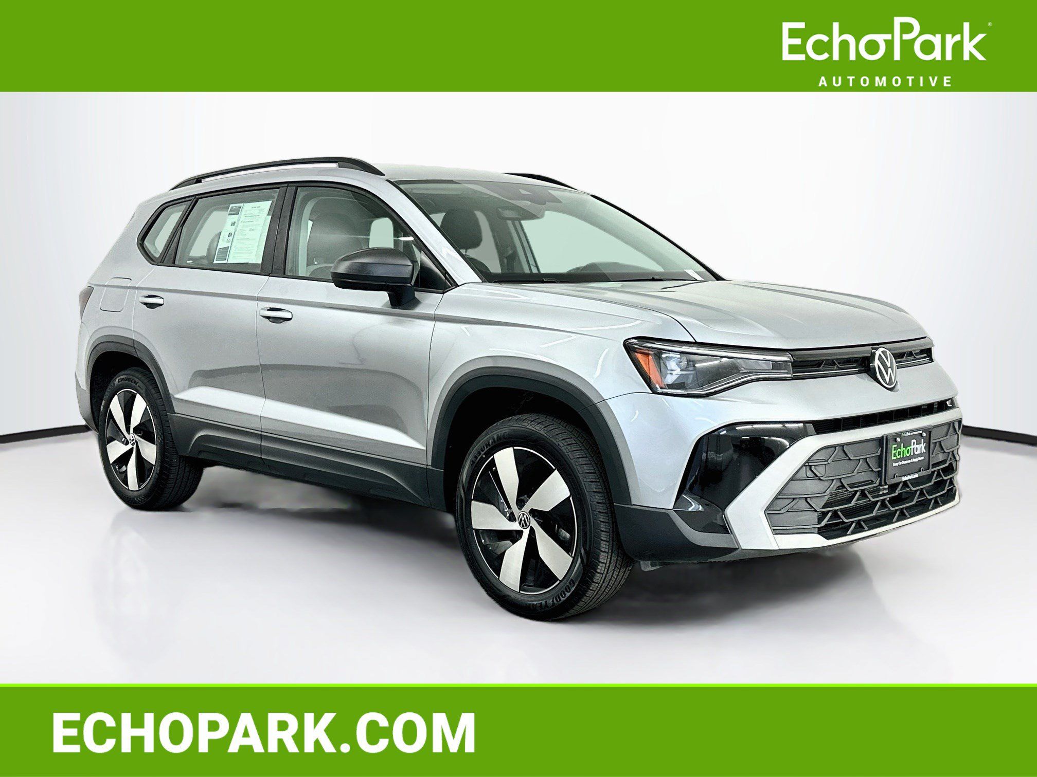 Used 2025 Volkswagen Taos S AWD/4WD image 1