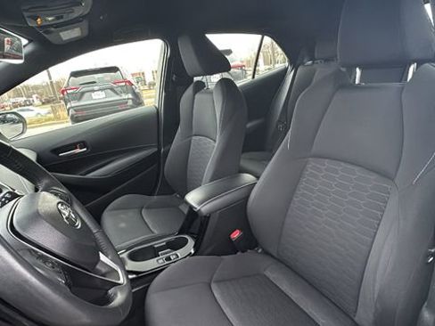 Used 2024 Toyota Corolla SE w/ SE Package image 29