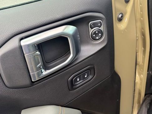 New 2026 Jeep Gladiator Mojave image 13