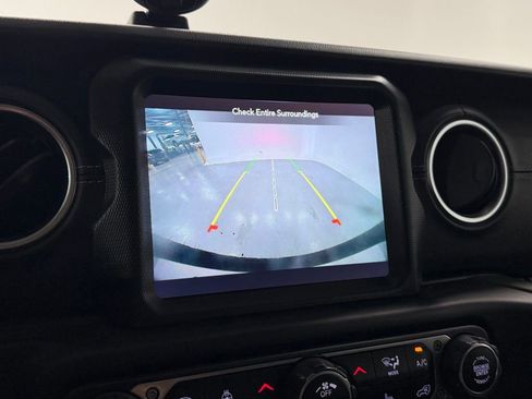 Used 2021 Jeep Wrangler Unlimited Sahara w/ Dual Top Group image 21