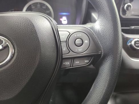 Used 2021 Toyota Corolla LE FWD image 25