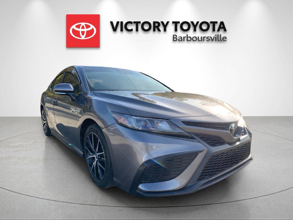 Used 2021 Toyota Camry SE w/ Cold Weather Package FWD image 5