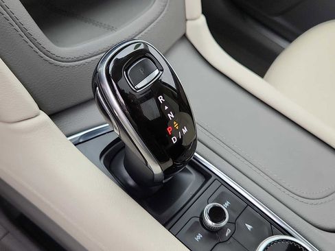 Used 2021 Cadillac XT5 Premium Luxury image 14