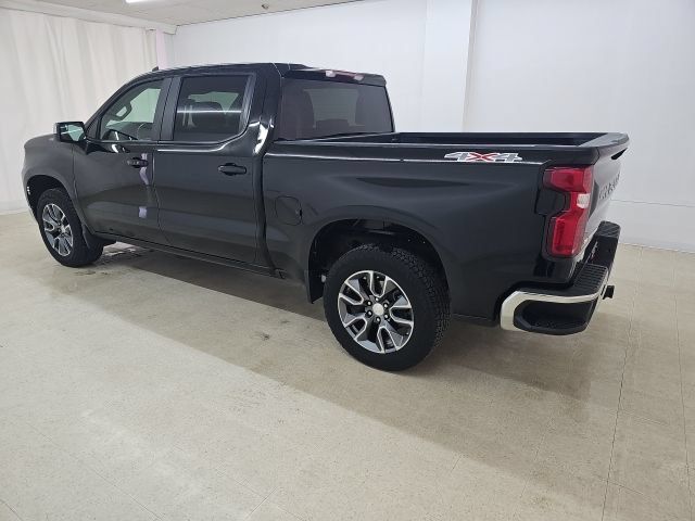 Used 2023 Chevrolet Silverado 1500 LT AWD/4WD image 18