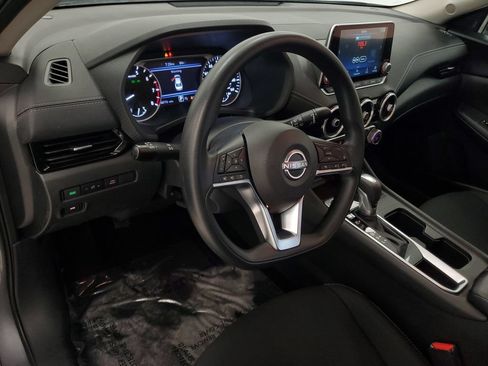 Used 2024 Nissan Sentra SV FWD image 11