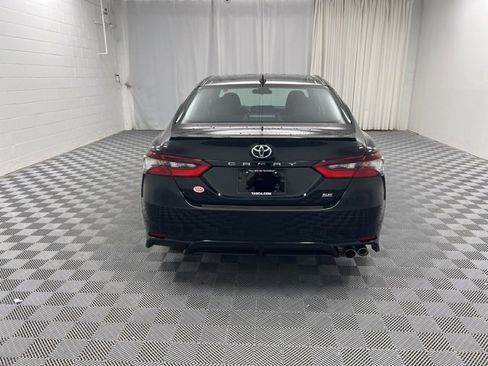 Used 2023 Toyota Camry SE image 5