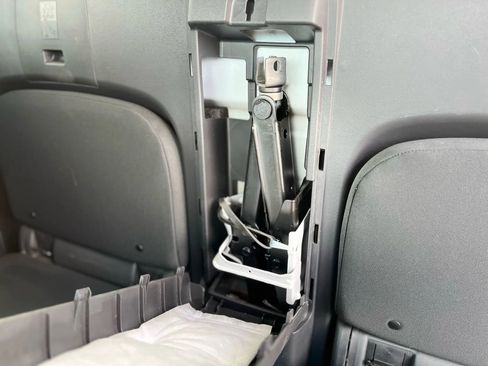 Used 2024 Nissan Frontier S w/ S Utility Package image 13