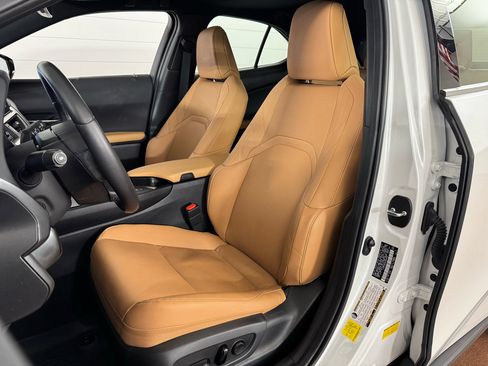 Used 2023 Lexus UX 250h Premium AWD image 13