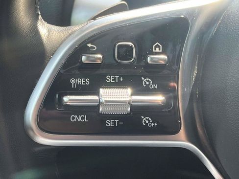 Certified 2023 Mercedes-Benz GLB 250 4MATIC image 33