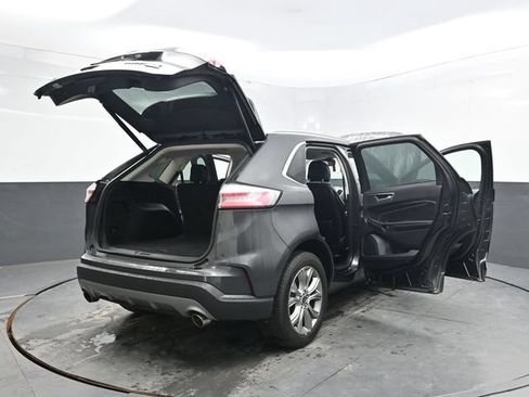 Used 2019 Ford Edge Titanium w/ Cold Weather Package AWD/4WD image 42