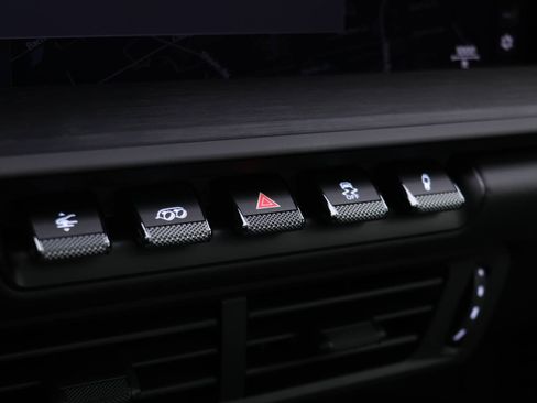 Certified 2025 Porsche 911 Carrera 4 GTS image 17