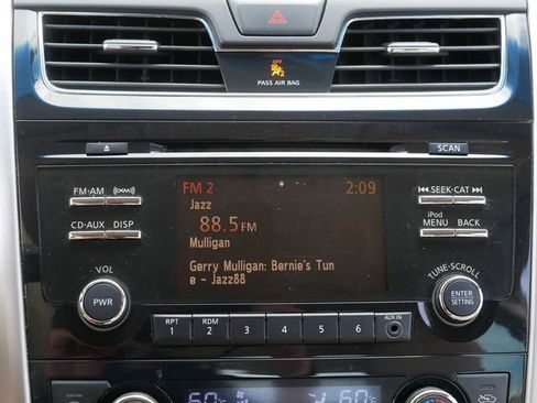 Used 2013 Nissan Altima 2.5 SL FWD image 28
