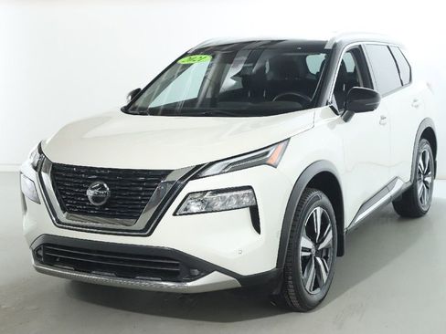 Certified 2021 Nissan Rogue Platinum image 6